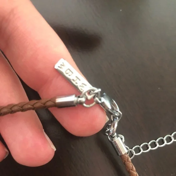 WHBM Necklace - Picture 4 of 4